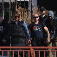 Policijski istražitelji odvode Juraja Mesića iz njegove kuće