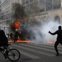 Deseci tisuće Grka na ulicama zbog željezničke nesreće