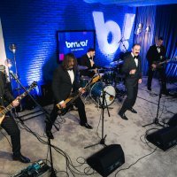 Let 3 u bravo! live-u