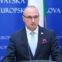 Antonio Tajani i Gordan Grlić Radman nakon sastanka dali su izjave za medije