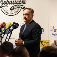 S klobasicom u Europu