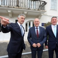 Tomislav Klarić i Branko Bačić susreli su se povodom potpisivanja  Ugovora o darovanju nekretnina