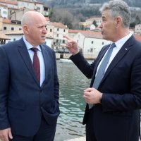 Tomislav Klarić i Branko Bačić susreli su se povodom potpisivanja  Ugovora o darovanju nekretnina