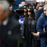 Kim Kardashian sa sinom Saintom na stadionu