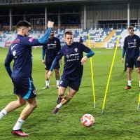 Trening hrvatske nogometne reprezentacije i posjet pripadnika Četvrte gardijske brigade