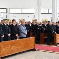 Predsjednik Zoran Milanović prisustvovao svetoj misi u Crkvi svetog Jurja u Derventi