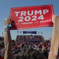 Donald Trump na izbornom skupu