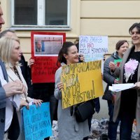 Performans roditelja odgojitelja s cipelicama o vrtićima