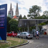 Benzinska postaja Ine