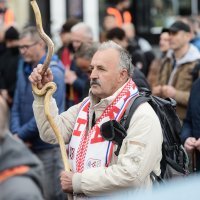 Molitva muškaraca na Trgu bana Jelačića