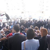 Jakov Milatović sa suprugom na biralištu