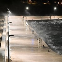 Orkanska bura zahvatila područje Makarske