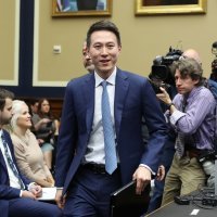 Izvršni direktor TikToka Shou Zi Chew na kongresnom saslušanju