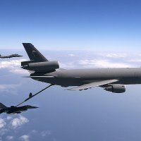 KC-10A opskrbljuje gorivom F-16