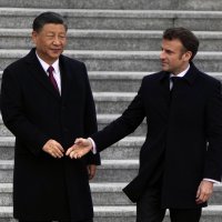 Emmanuel Macron u Kini