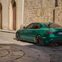 Alfa Romeo Giulia i Stelvio 'Quadrifoglio 100th Anniversario'