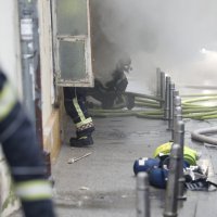 Vatrogasci gase požar koji je izbio na objektu u Radićevoj ulici u Zagrebu