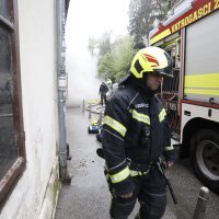 Vatrogasci gase požar koji je izbio na objektu u Radićevoj ulici u Zagrebu