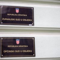 Privođenje osumnjičenog za paljenje automobila sutkinje Vlaste Šimenić - Kovač u Osijeku