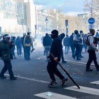 Prosvjedi protiv Macronove mirovinske reforme u Parizu