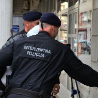 Privođenje osumnjičenog za ubojstvo u Požegi