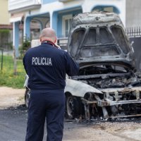 Kod Poreča buknuo je požar na dva automobila