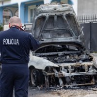 Kod Poreča buknuo je požar na dva automobila