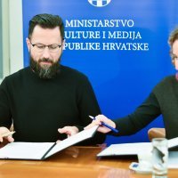 Potpisan ugovor o financiranju turneja i nastupa hrvatskih izvođača