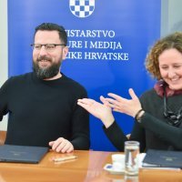 Potpisan ugovor o financiranju turneja i nastupa hrvatskih izvođača