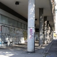 Derutna zgrada u Paromlinskoj