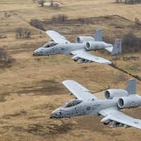 Dva A-10 u formaciji