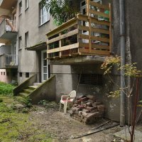 Balkon u zagrebačkoj Vrbanićevoj ulici