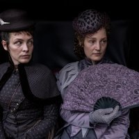 Vicky Krieps u filmu Korzet