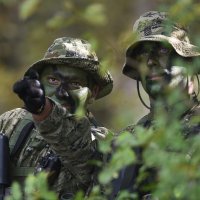 Hrvatski vojnici i mornari