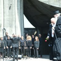 Mesić sjeo zbog problema s kukovima