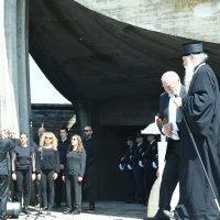 Mesić sjeo zbog problema s kukovima