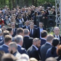 Aleksandar Vučić u Donjoj Gradini obilježava jasenovačke žrtve