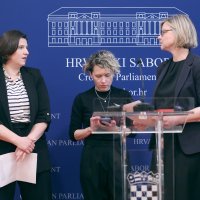 Jelena Miloš, Ivana Kekin i Sandra Benčić