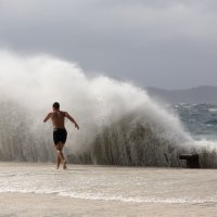 Olujni vjetar na zadarskoj rivi