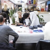 Mjerenje tlaka i šećera - ilustracija