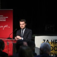 Zoran Milanović obilježio Praznik rada u Tvornici kulture