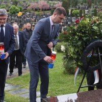 Izaslanstvo HDZ-a položilo je vijenac na grobu Gojka Šuška povodom 25. obljetnice njegove smrti