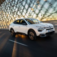 Citroën ë-C4 i ë-C4 X