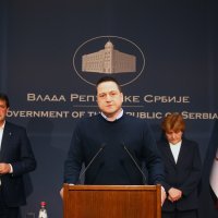 Branko Ružić, Veselin Milić, Bratislav Gašić i Danica Grujičić na konferenciji za novinare povodom ubojstva u Beogradu