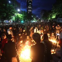 Svijeće i cvijeće za žrtve u Beogradu