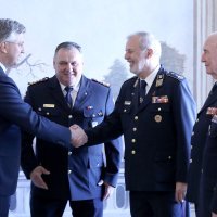 Predsjednik Vlade Plenković s predstavnicima Hrvatske vatrogasne zajednice