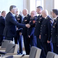 Predsjednik Vlade Plenković s predstavnicima Hrvatske vatrogasne zajednice