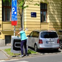 Sudar autobusa njemačkih registracija i tramvaja kod hotela Esplanada u Zagrebu