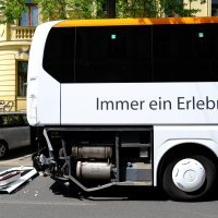 Sudar autobusa njemačkih registracija i tramvaja kod hotela Esplanada u Zagrebu