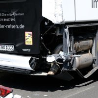 Sudar autobusa njemačkih registracija i tramvaja kod hotela Esplanada u Zagrebu